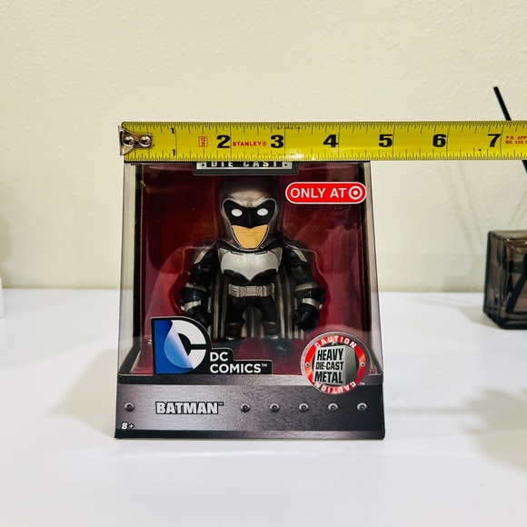Rare Collectible - Batman Figure(M223) - Metals Die Cast - 100% Metal - Picture 8 of 9